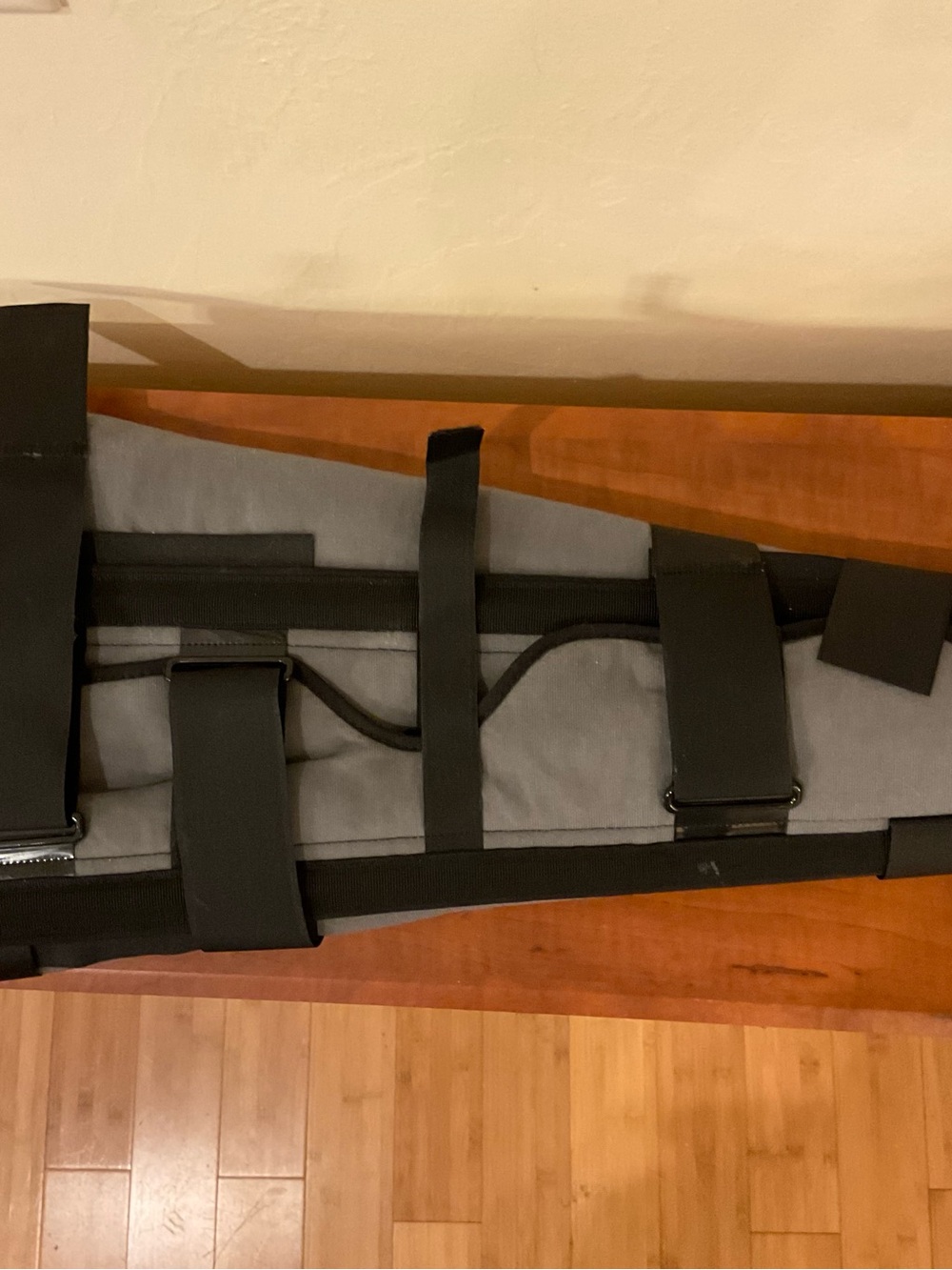 DJO LLC Knee Immobilizer Large 22-29” thigh 21” length Used Leg Brace